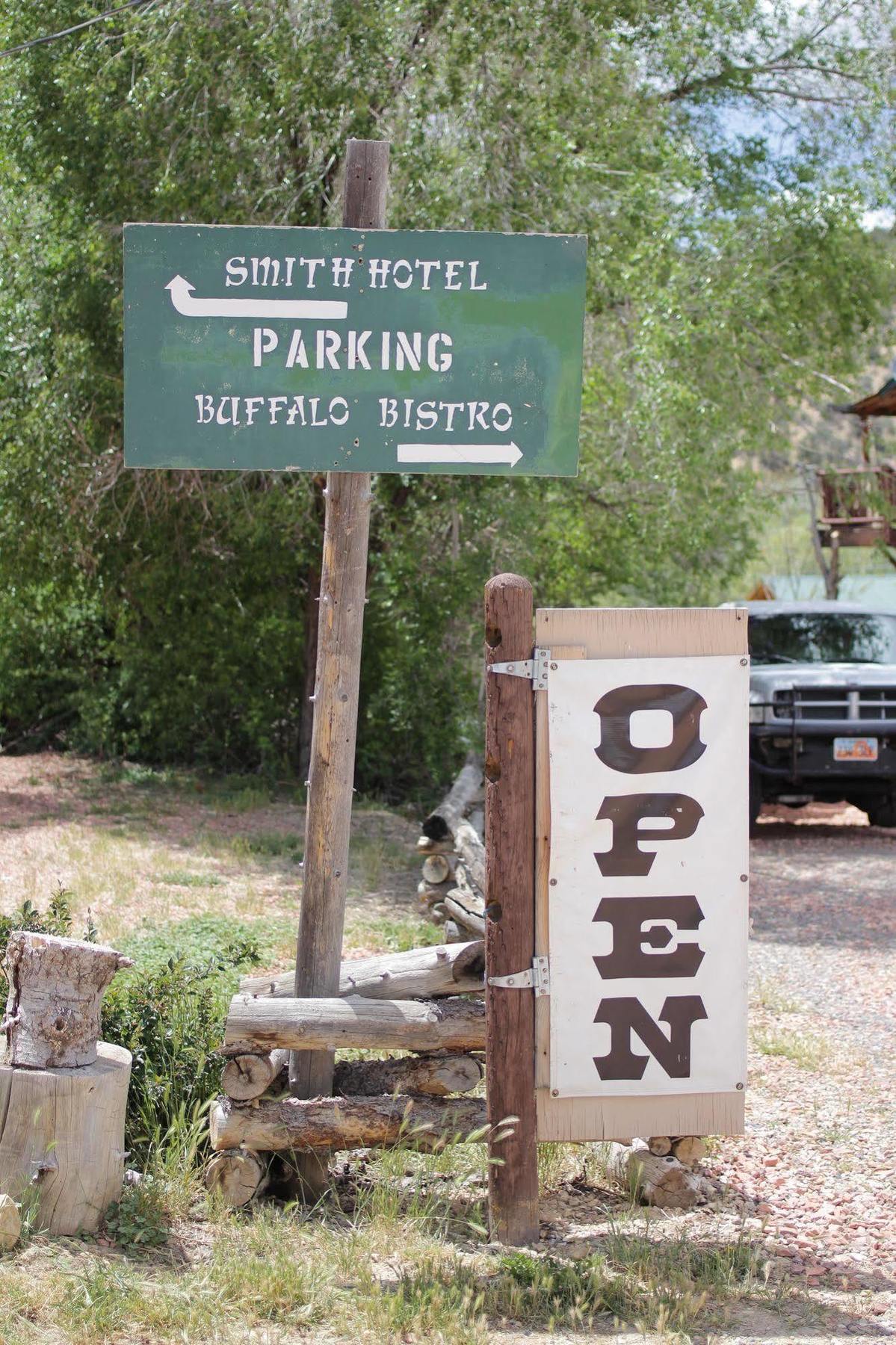 Historic Smith Hotel B&B เกลนเดล ภายนอก รูปภาพ