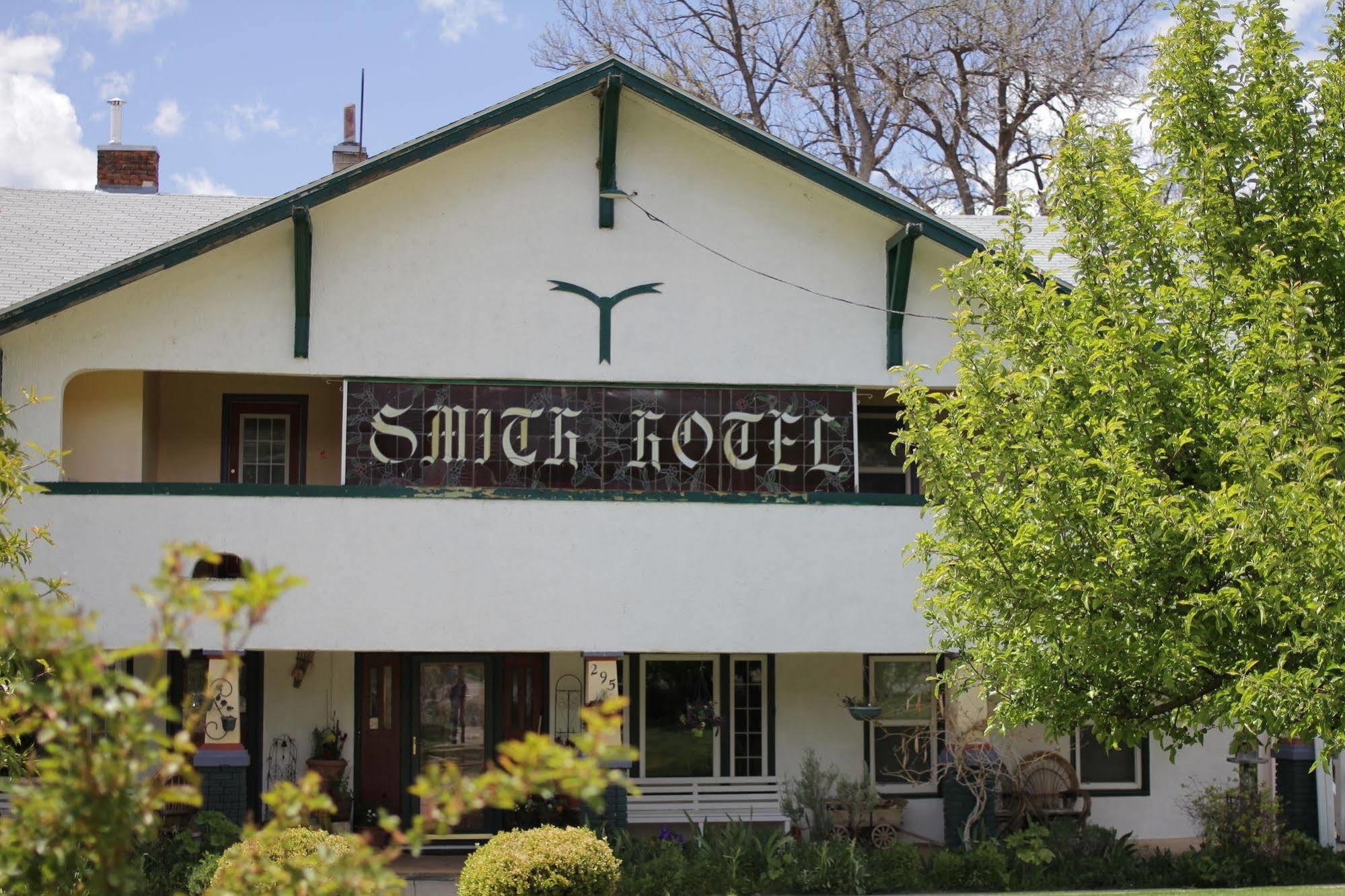 Historic Smith Hotel B&B เกลนเดล ภายนอก รูปภาพ