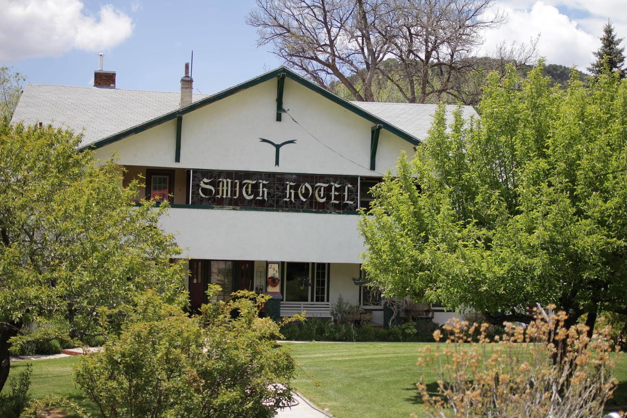 Historic Smith Hotel B&B เกลนเดล ภายนอก รูปภาพ